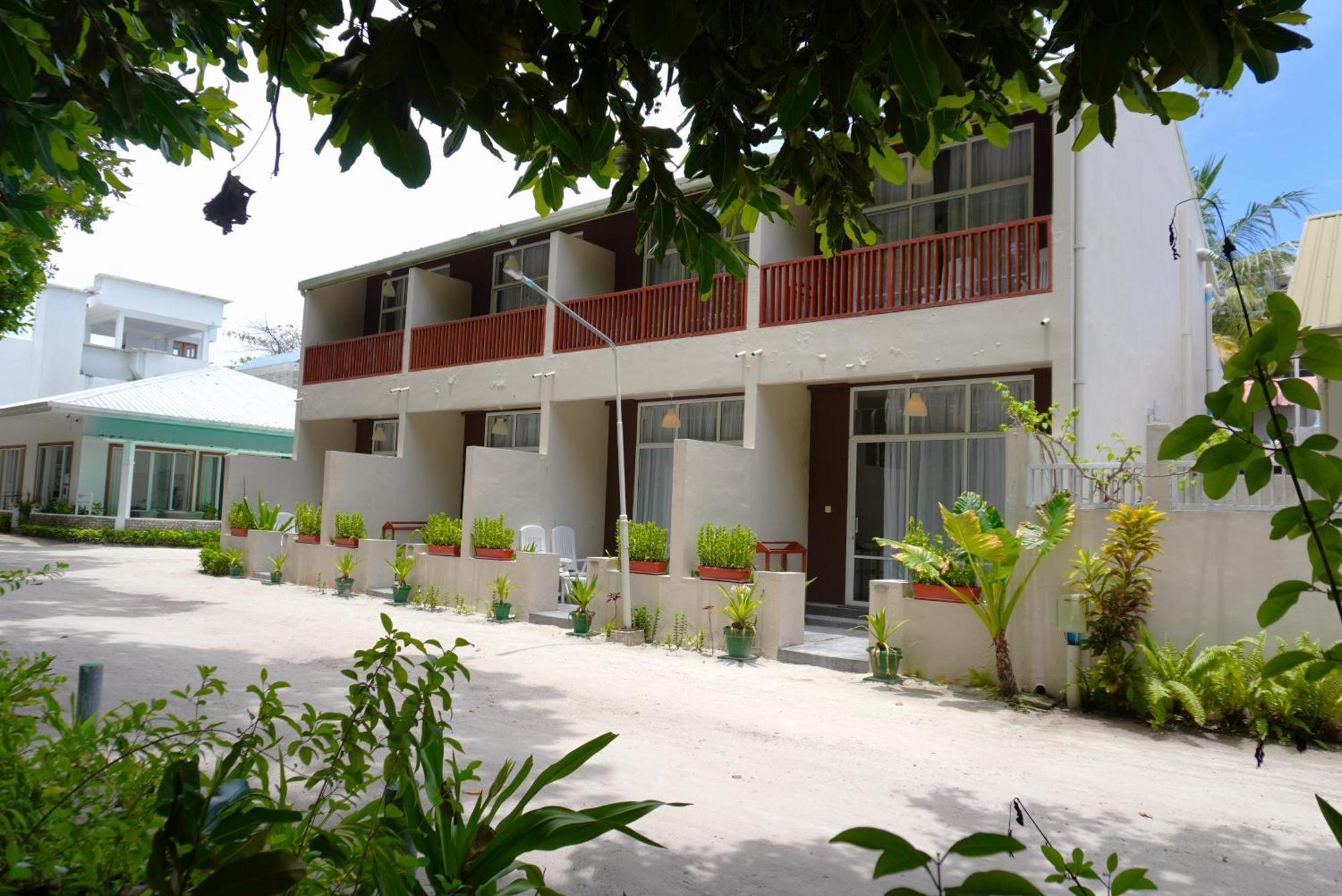 Tme Retreats Dhigurah Hotel Dhigurah  Exterior photo